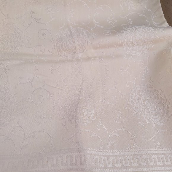Damask Tablecloth Bates Rayon Supreme Ivory 66 x 84 Rectangle New Old Stock - Picture 10 of 12